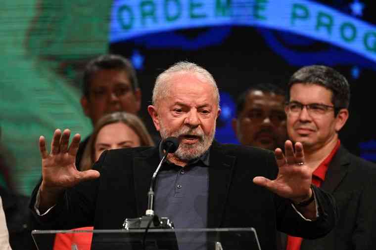 Brasil: Lula le ganó a Bolsonaro por cinco puntos y habrá segunda vuelta