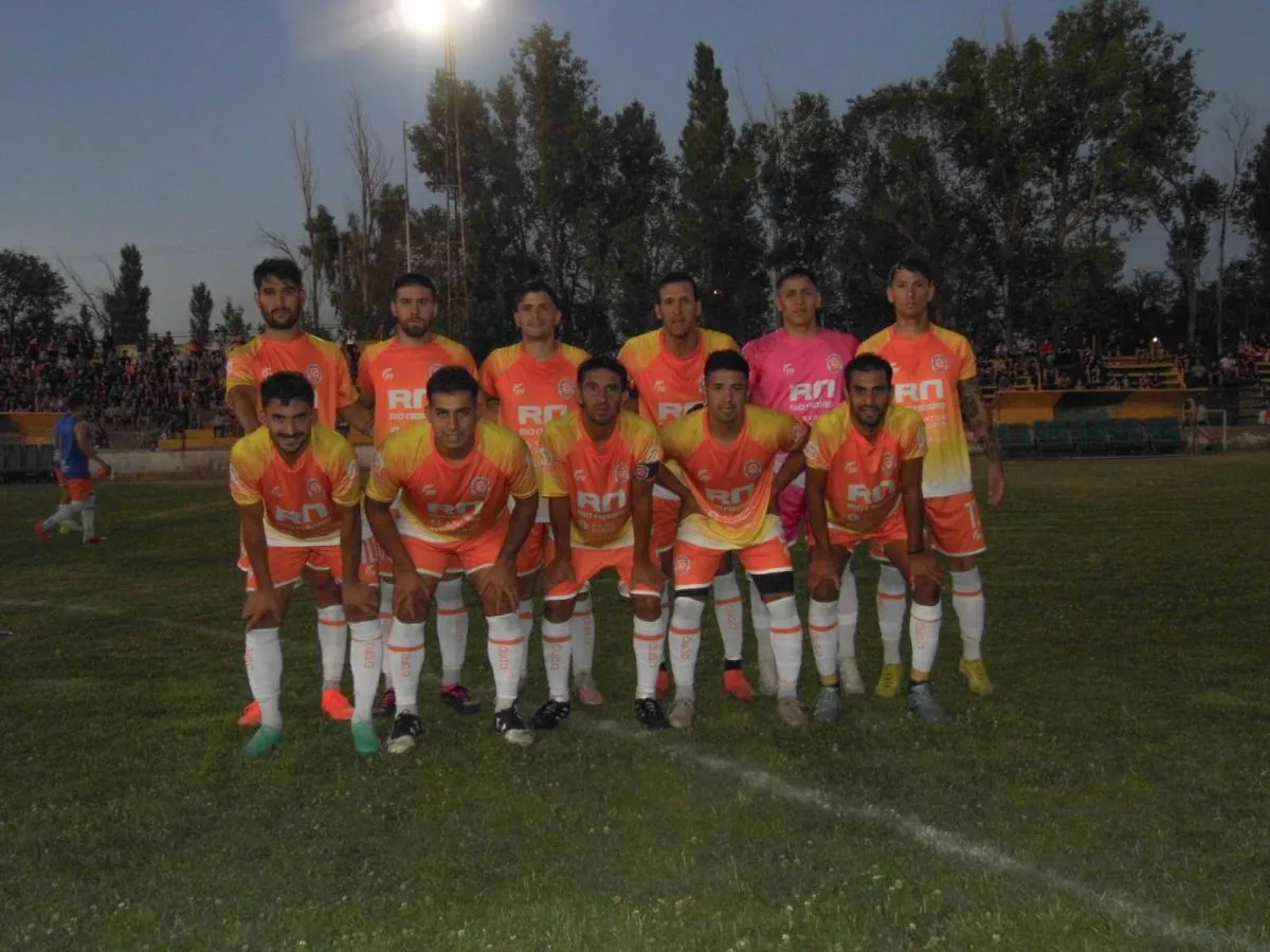 El conjunto naranja logró eliminar a Unión Deportiva Catriel desde los doce pasos